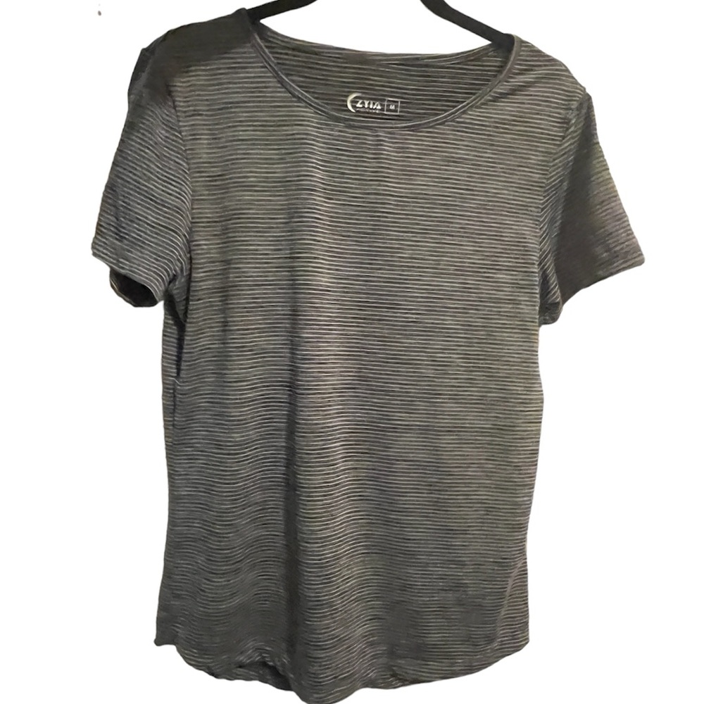 Zyia tee